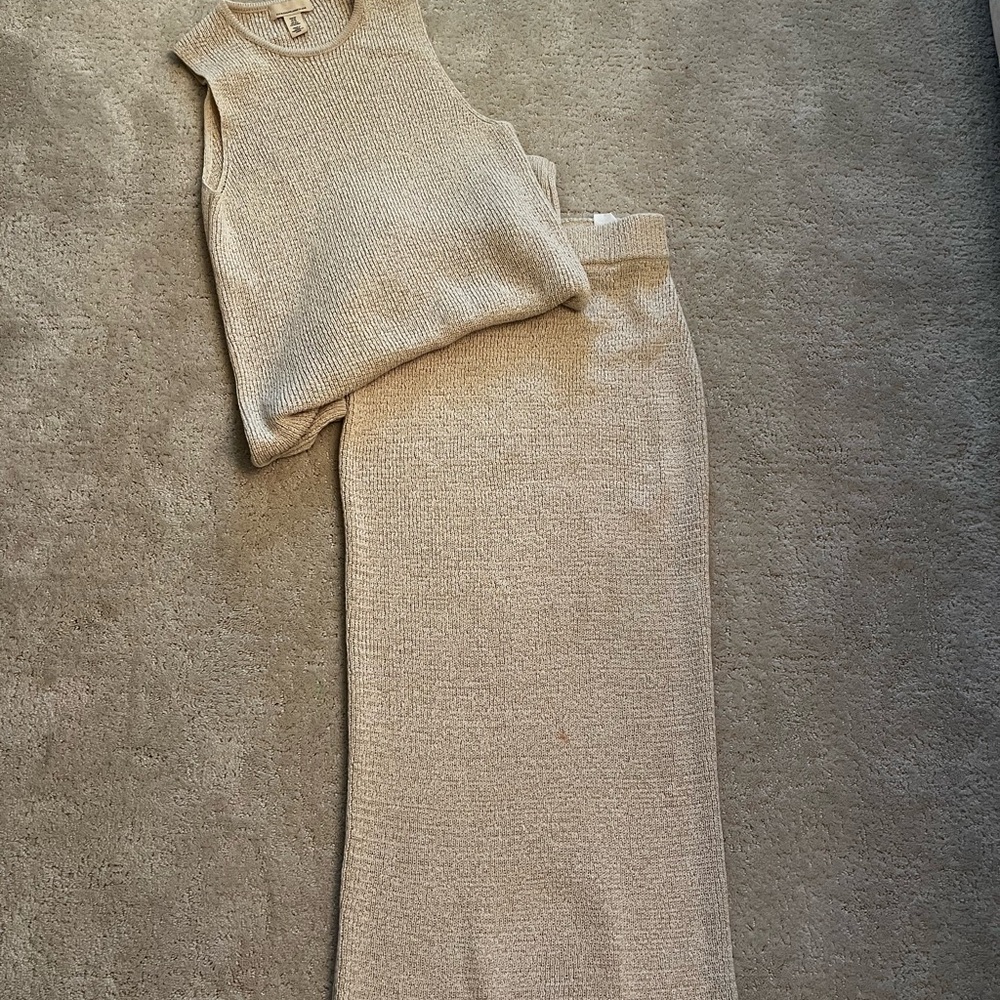 H&M Sleeveless Knit Top and Skirt Set